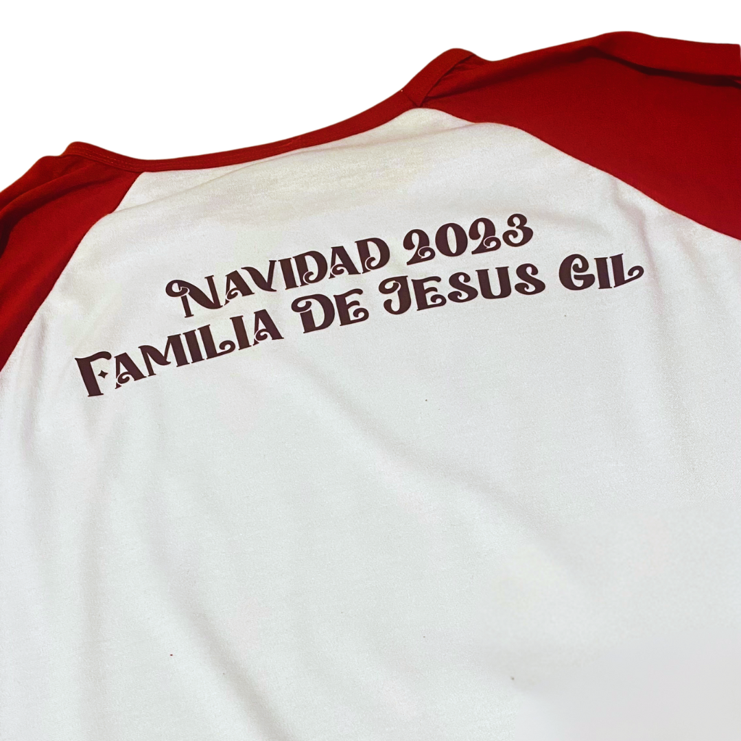Pijama navideña personalizada (playera bicolor)